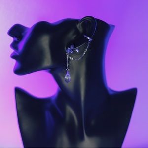 Teardrop Saturn Earring